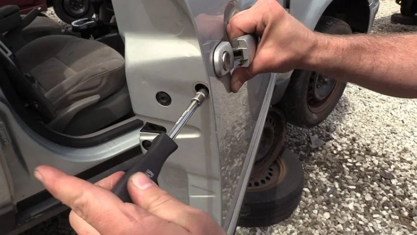 تبديل اقفال