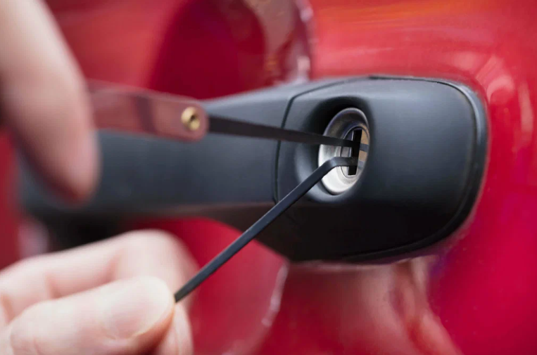 فتح ابواب سيارات بالعقيلة